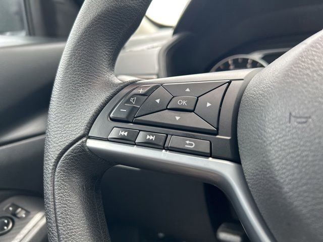 Used 2025 Nissan Altima 2.5 SV FWD image 18