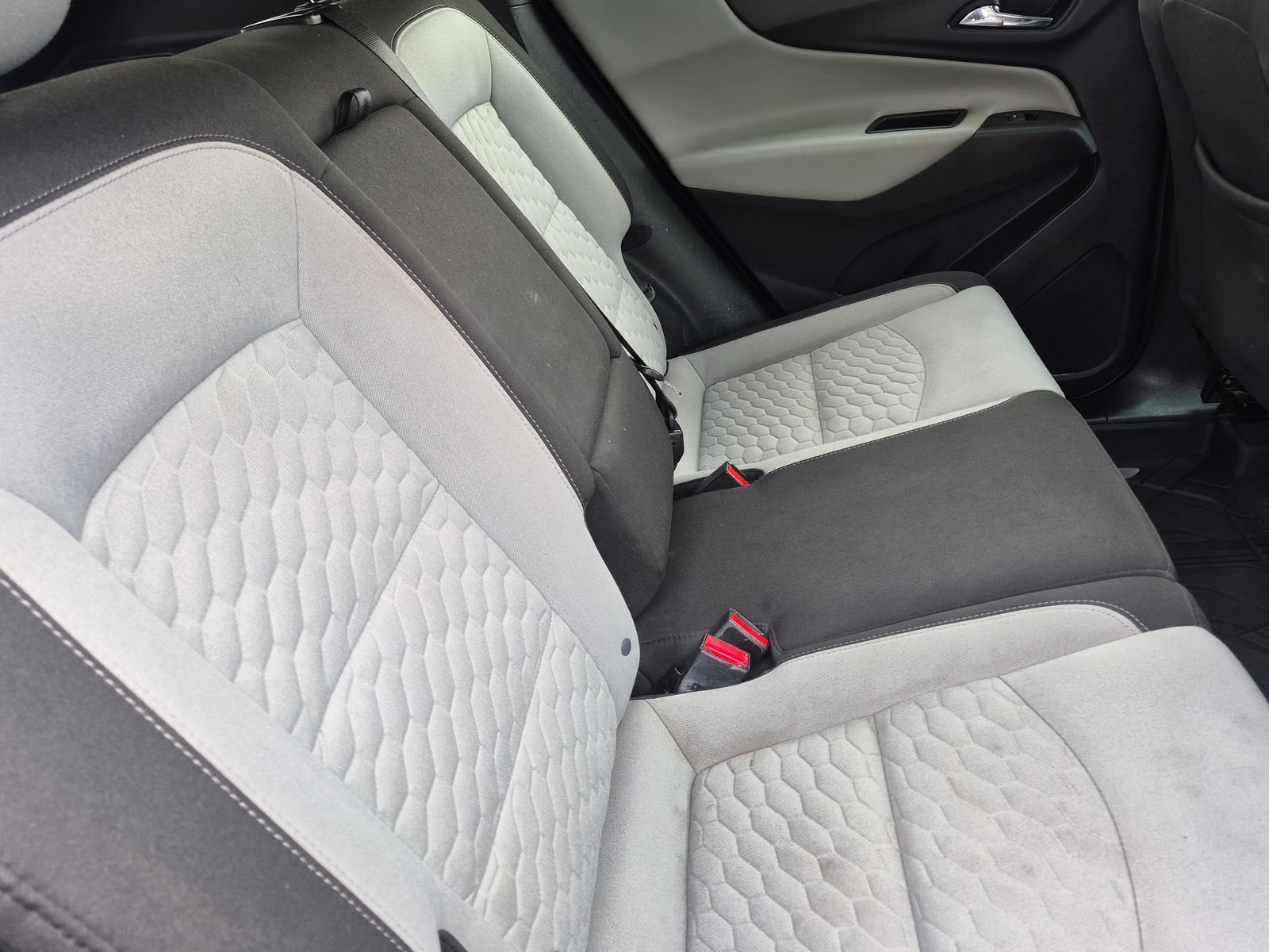 Used 2019 Chevrolet Equinox LT w/ Driver Convenience Package FWD image 19