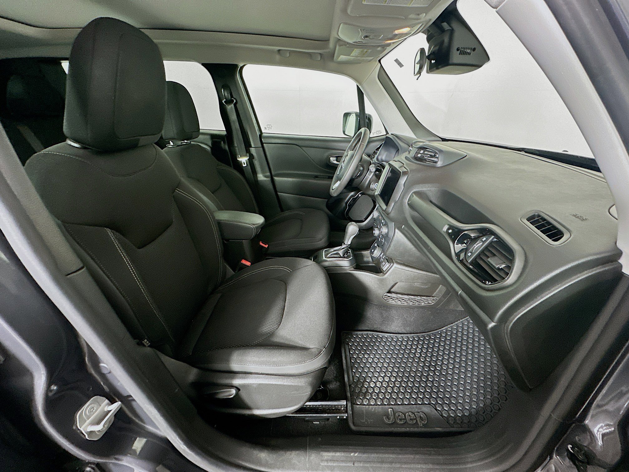 Used 2023 Jeep Renegade Altitude w/ Sun/Sound Group image 32