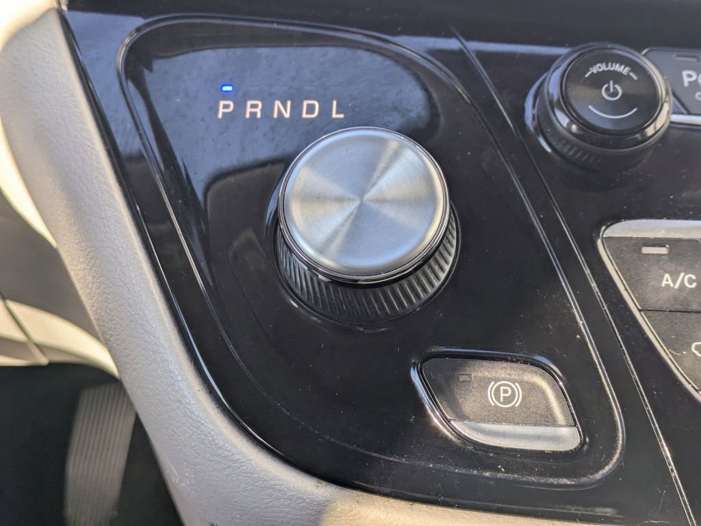 Used 2020 Chrysler Pacifica Touring-L Plus w/ Tire & Wheel Group image 22