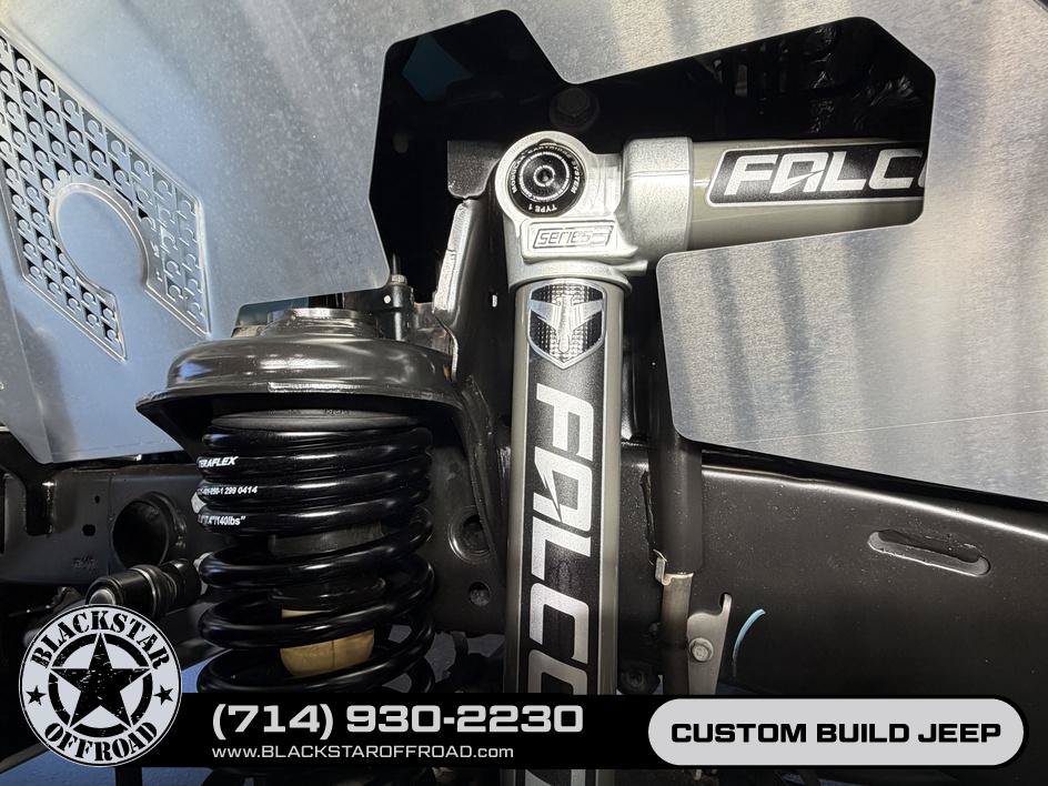 Used 2025 Jeep Wrangler Unlimited Rubicon AWD/4WD image 33