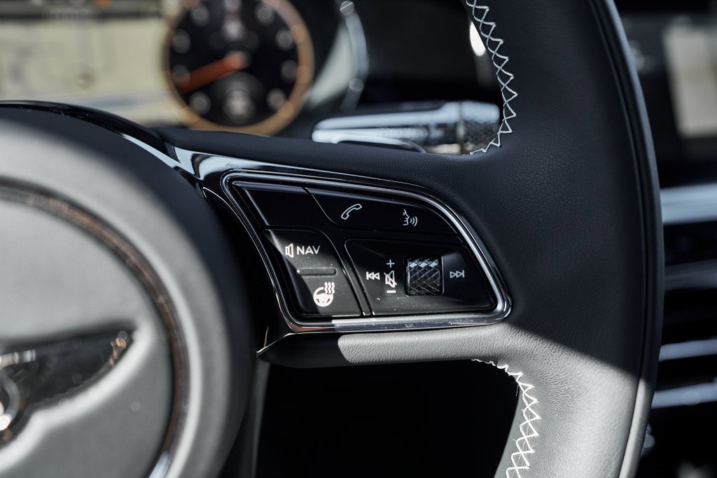 Used 2024 Bentley Flying Spur S V8 image 55