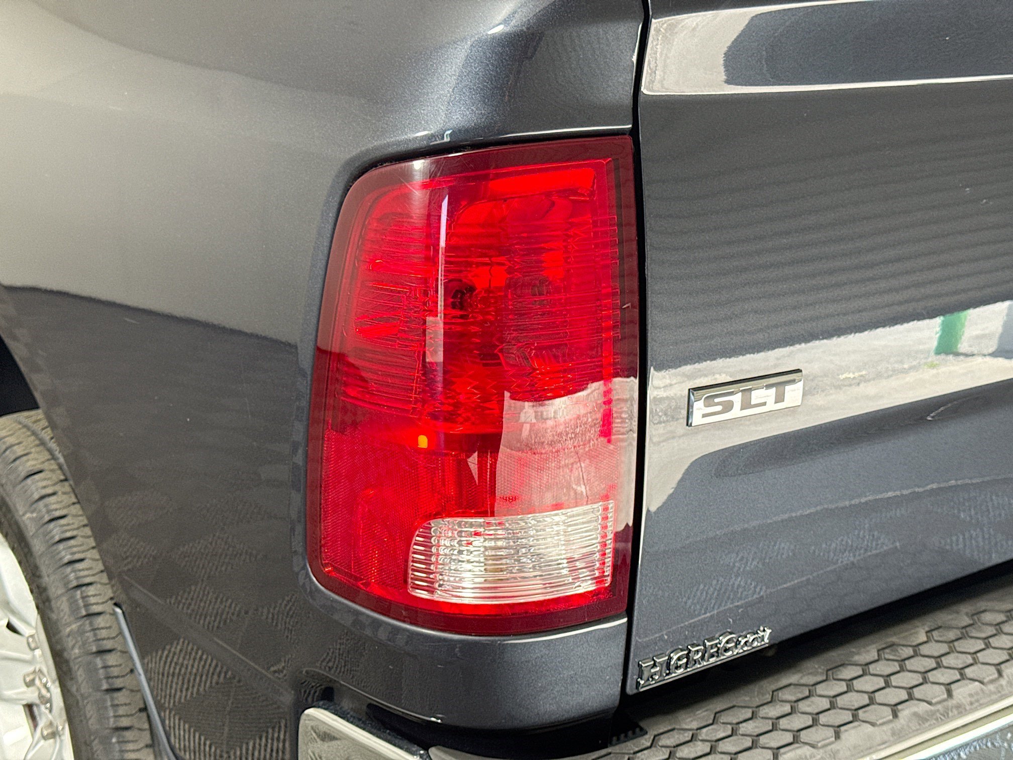Used 2018 RAM 1500 Classic SLT RWD image 35