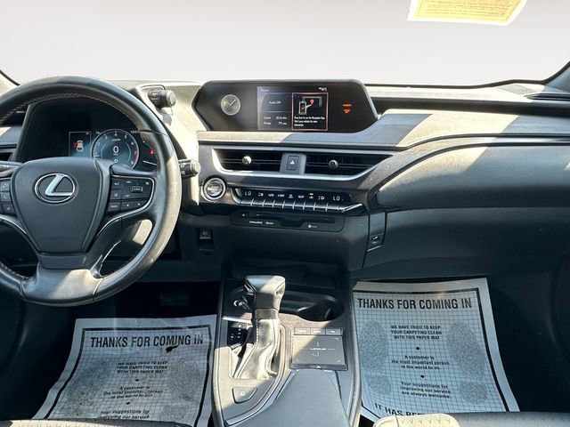 Used 2022 Lexus UX 200 w/ Accessory Package (Z1) image 11