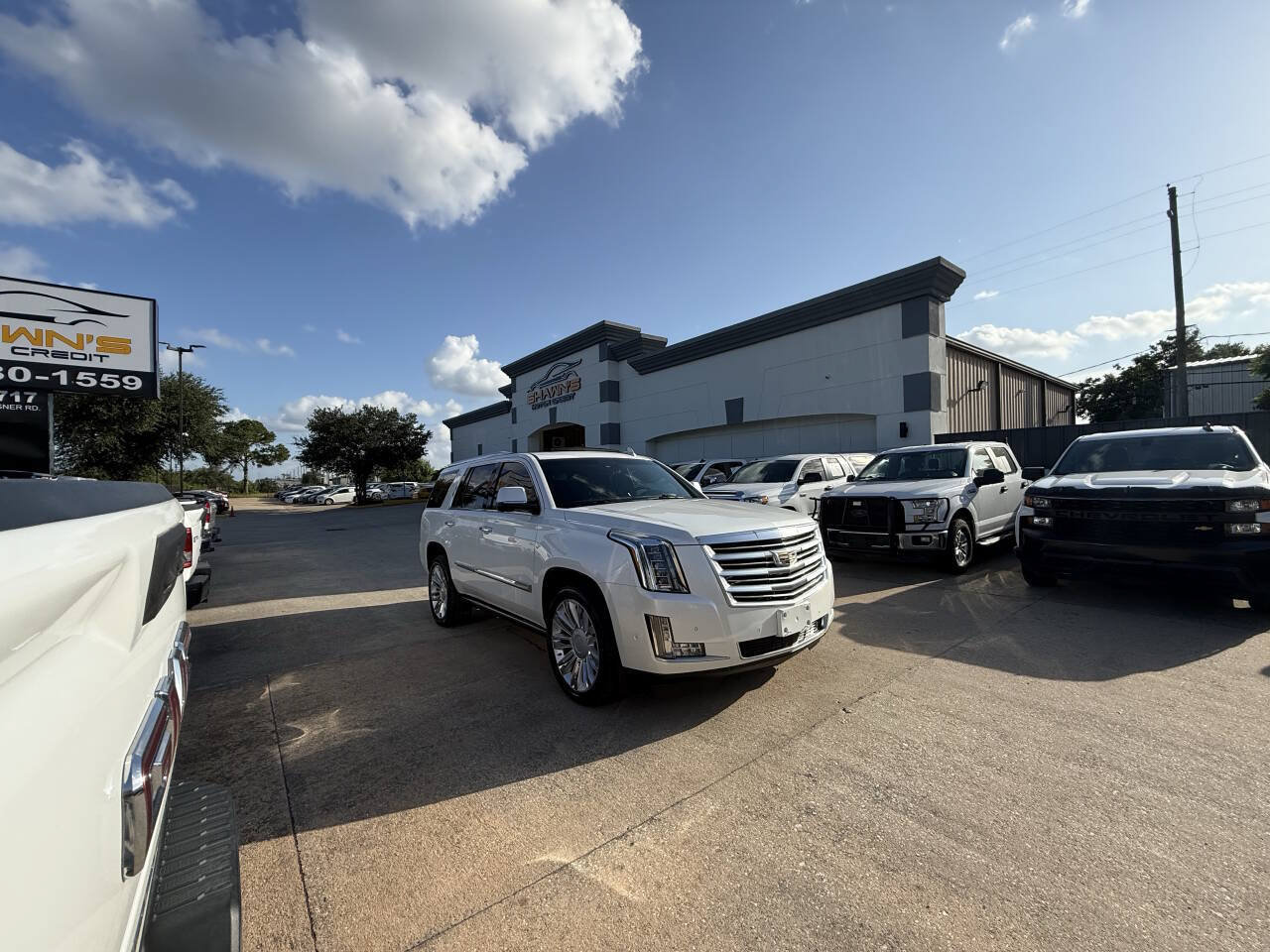 Used 2017 Cadillac Escalade Platinum AWD/4WD image 47