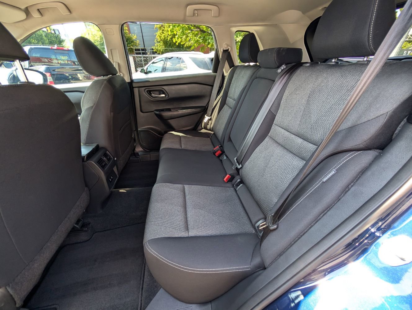 Used 2024 Nissan Rogue SV image 17