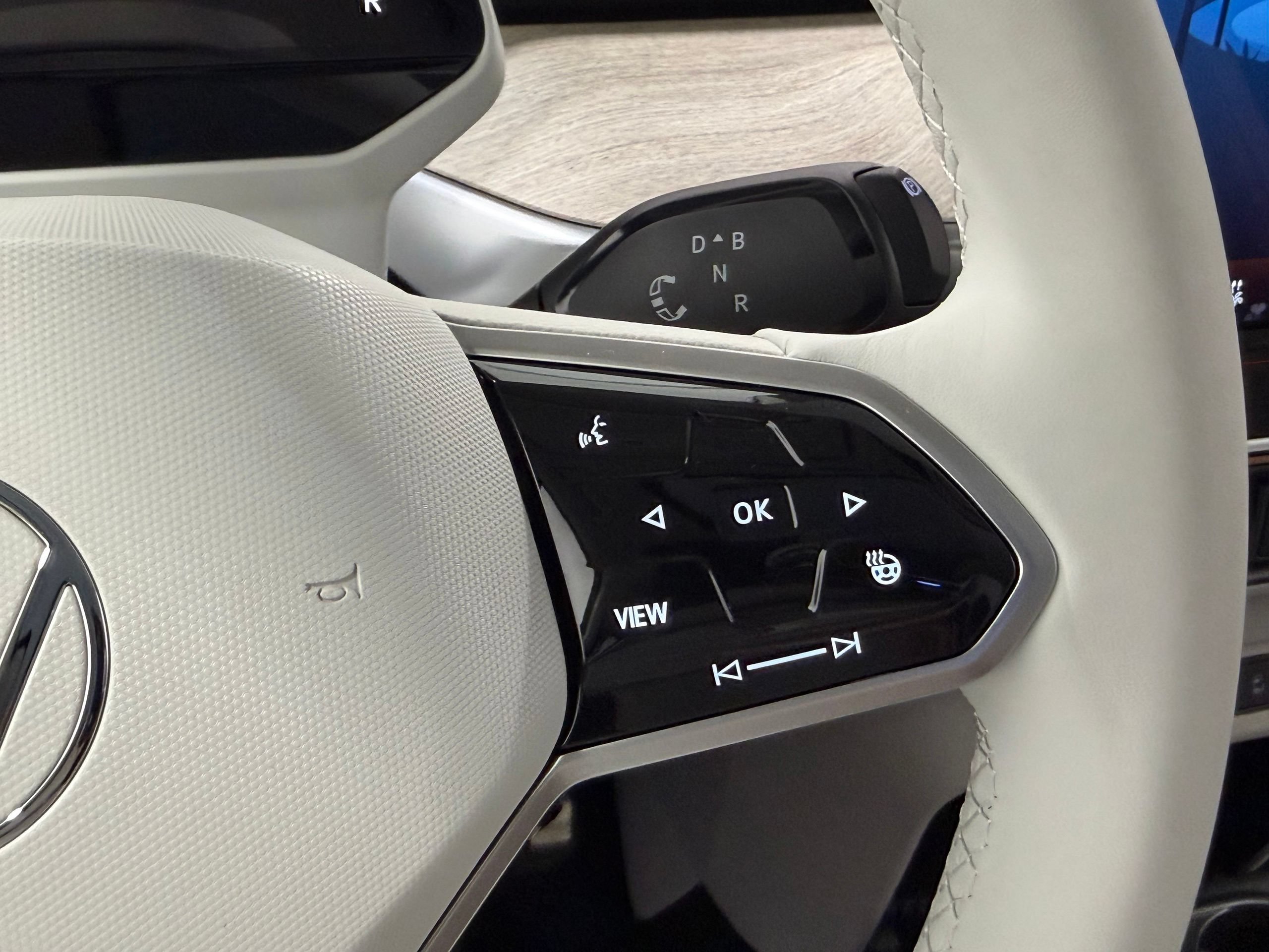 New 2025 Volkswagen ID. Buzz Pro S Plus AWD/4WD image 41