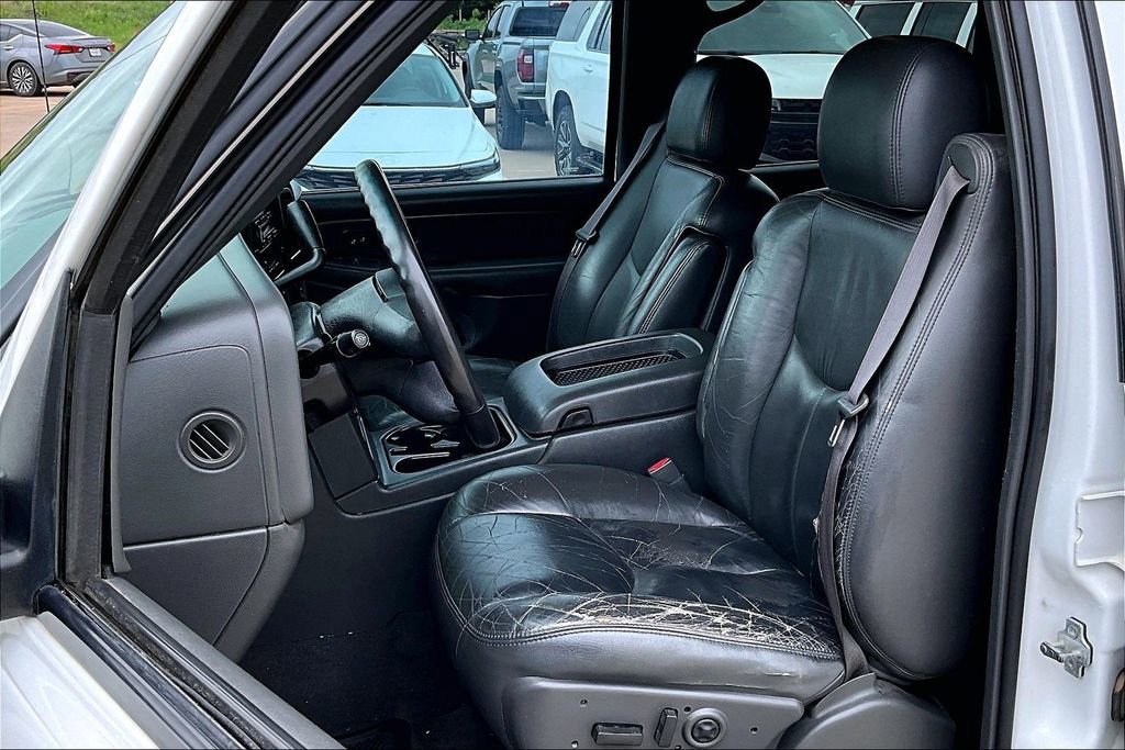 Used 2004 Chevrolet Avalanche Z66 w/ Sun And Sound Package RWD image 33