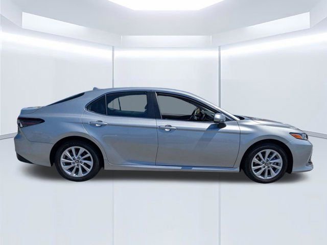 Used 2024 Toyota Camry LE FWD image 3