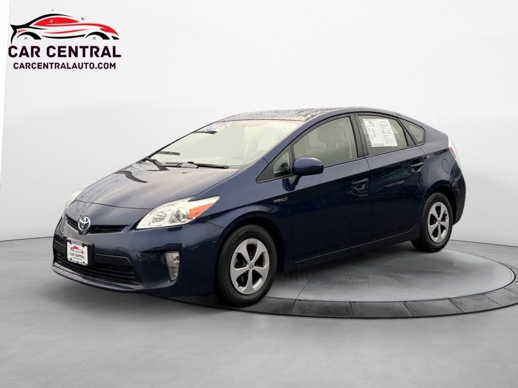 Used 2015 Toyota Prius Three image 1