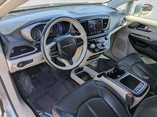 Used 2019 Chrysler Pacifica Limited FWD image 10