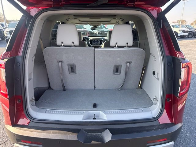 Used 2023 GMC Acadia SLT w/ Technology Package FWD image 9