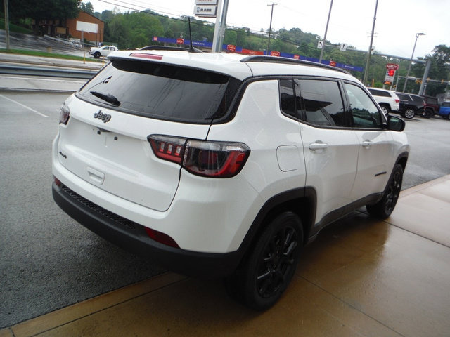 New 2026 Jeep Compass Latitude AWD/4WD image 10