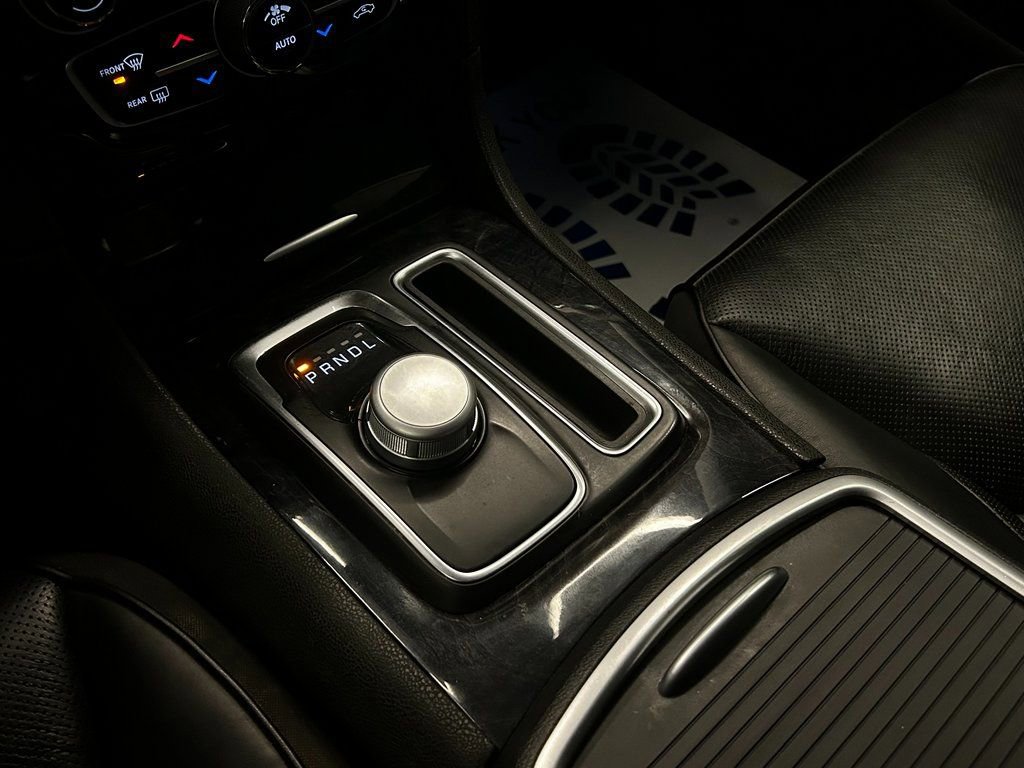 Used 2021 Chrysler 300 Touring L image 11