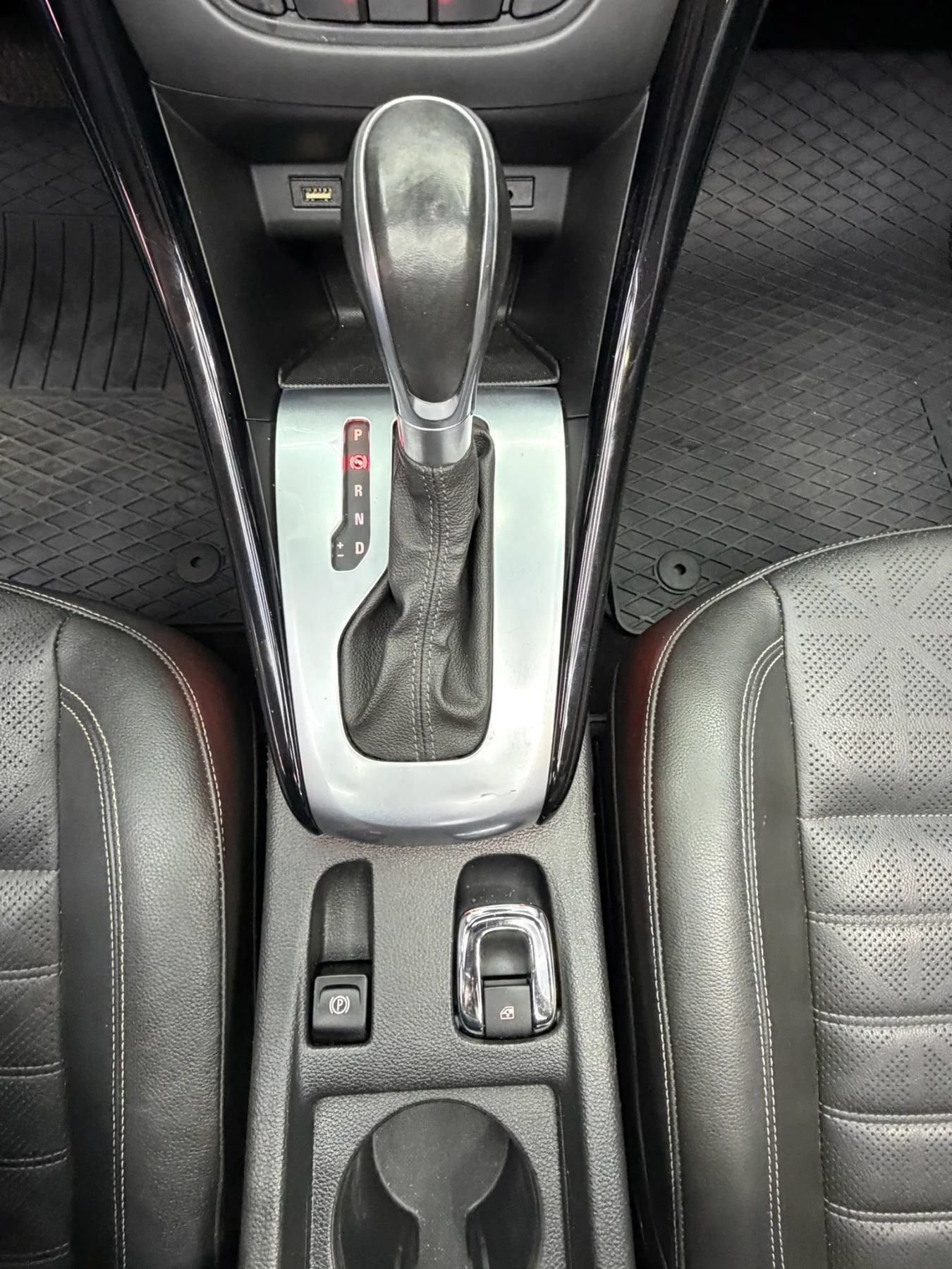 Used 2019 Buick Cascada Premium FWD image 20