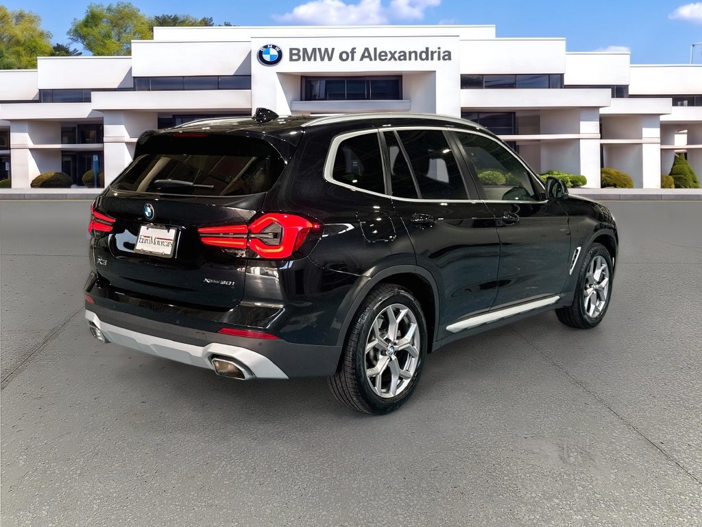 Used 2024 BMW X3 xDrive30i w/ Premium Package AWD/4WD image 5