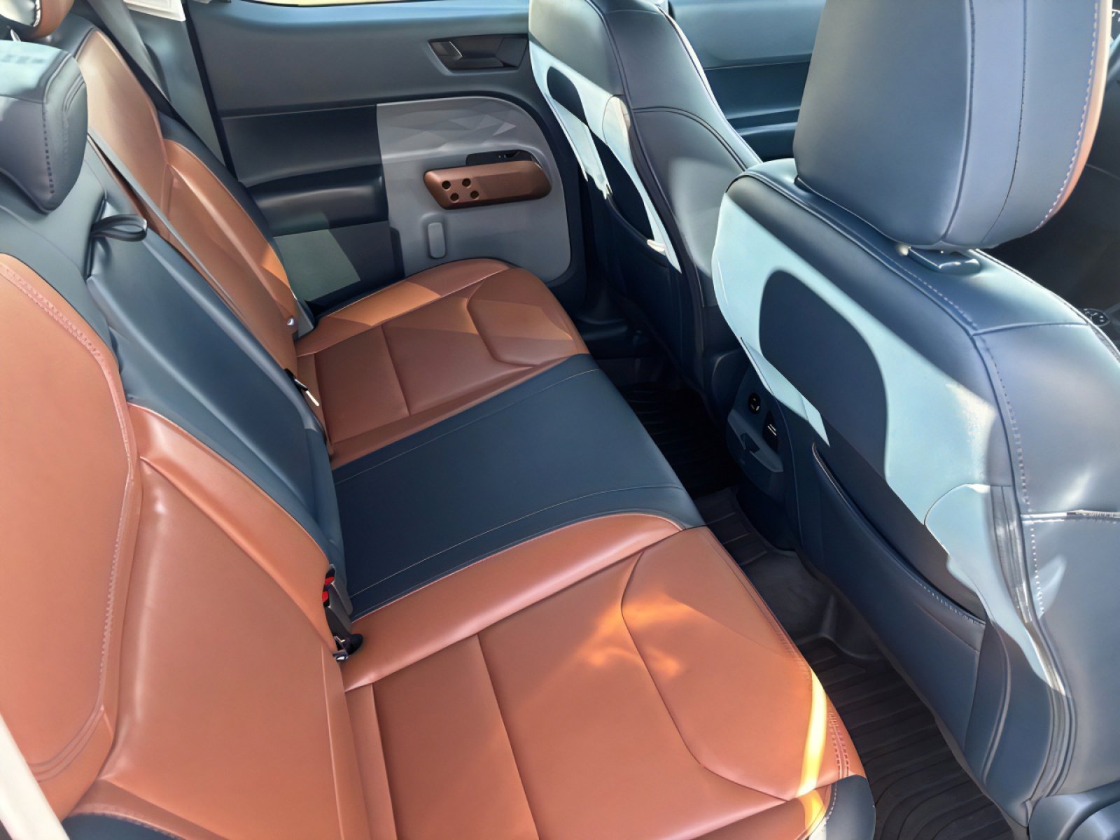 Used 2023 Ford Maverick Lariat w/ Lariat Luxury Package image 26