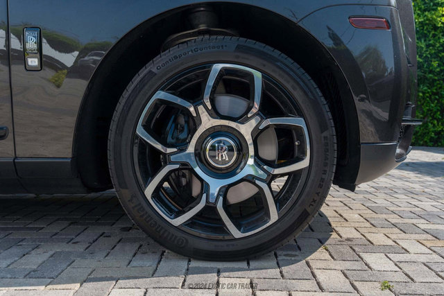 Used 2020 Rolls-Royce Cullinan Black Badge image 84