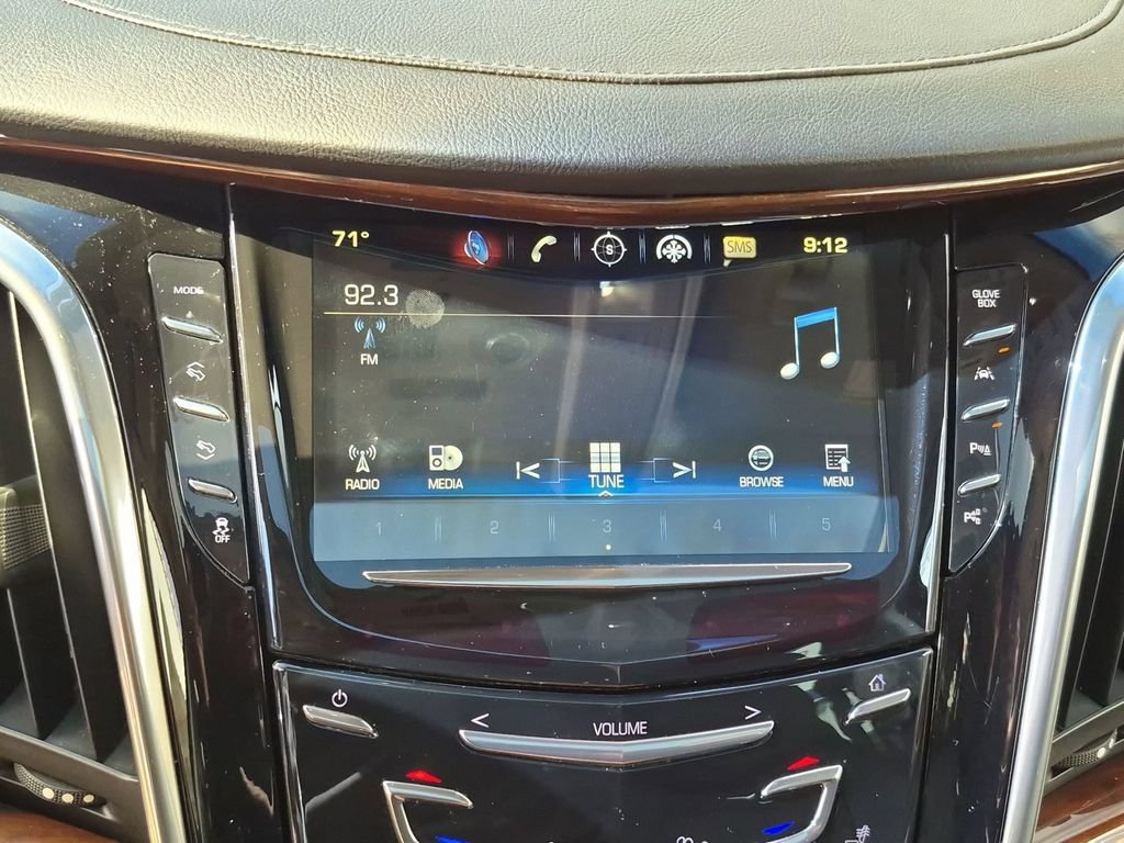 Used 2018 Cadillac Escalade Premium Luxury AWD/4WD image 5