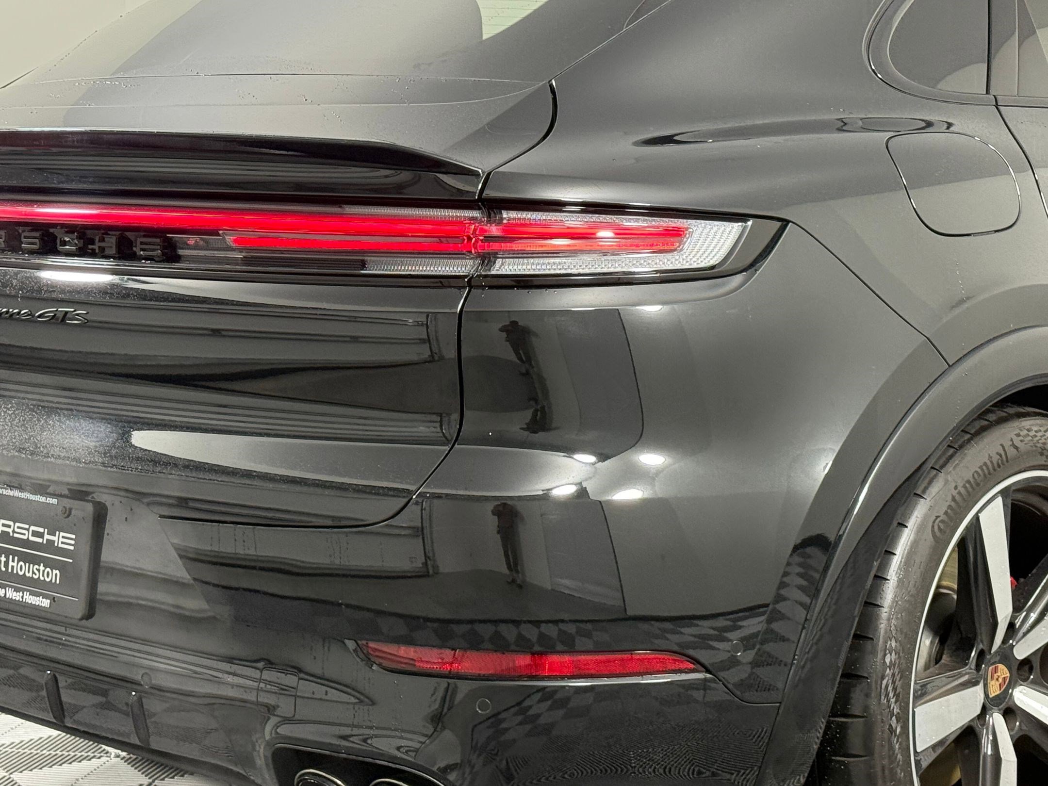 Used 2025 Porsche Cayenne GTS image 12