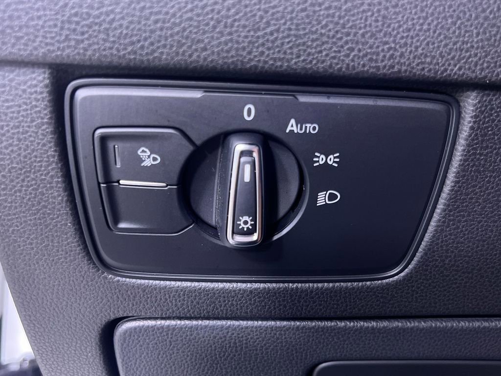 Used 2023 Volkswagen Arteon SEL w/ Arteon MDO Package image 29