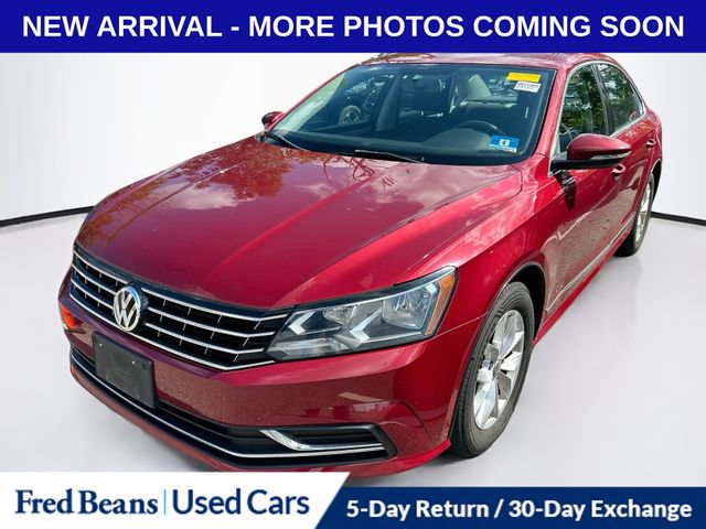 Used 2016 Volkswagen Passat 1.8T S FWD image 2