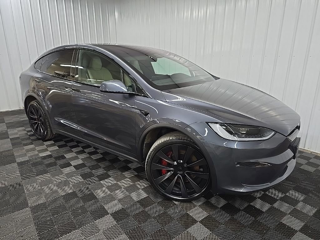 Used 2023 Tesla Model X Plaid image 7