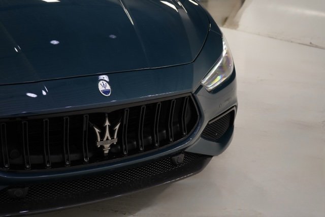 Used 2024 Maserati Ghibli Trofeo image 9