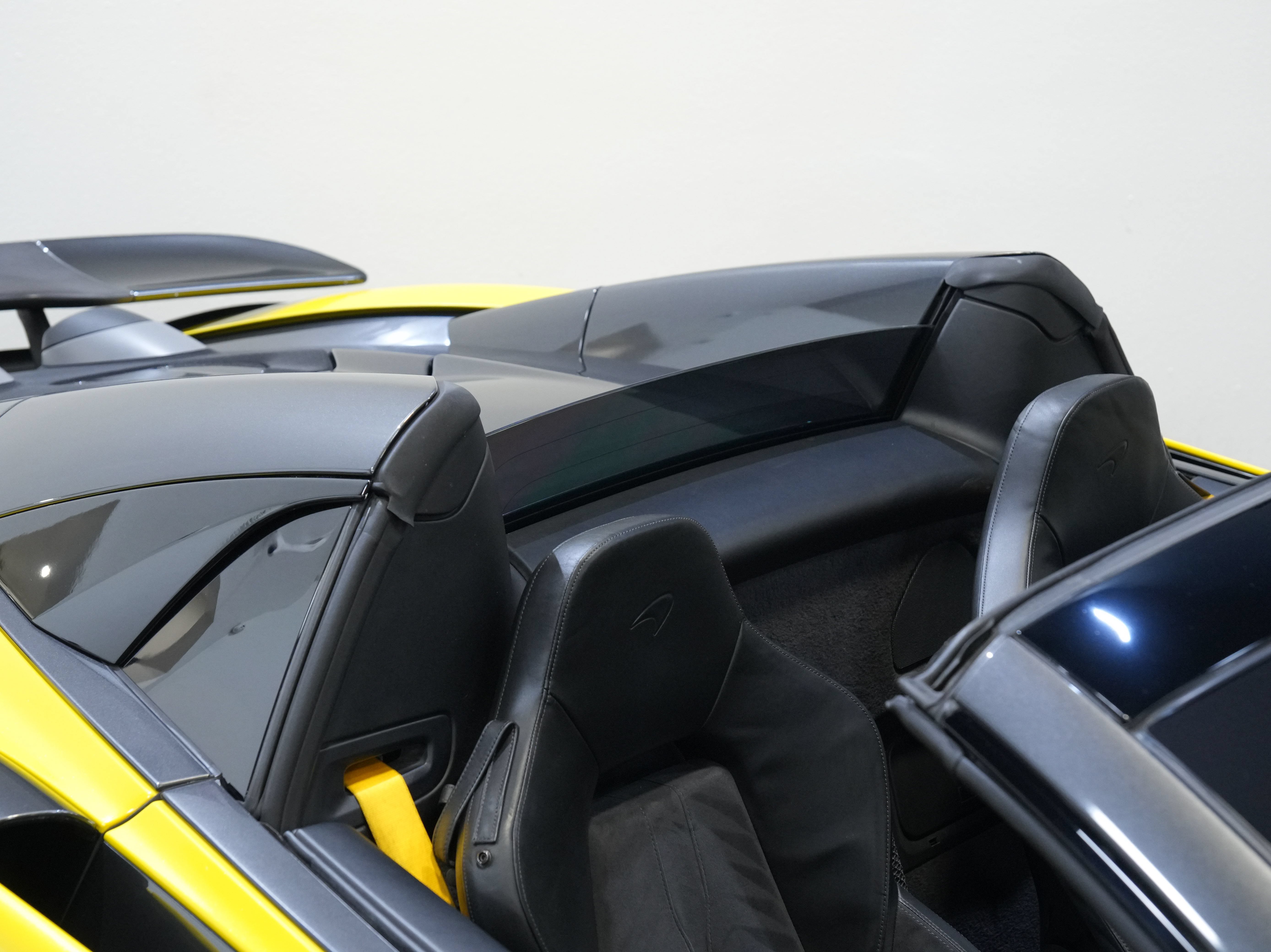Used 2020 McLaren 600LT Spider RWD image 15