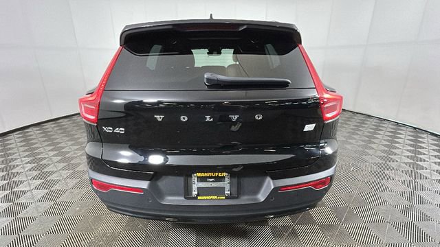 Used 2023 Volvo XC40 Recharge Plus AWD/4WD image 4