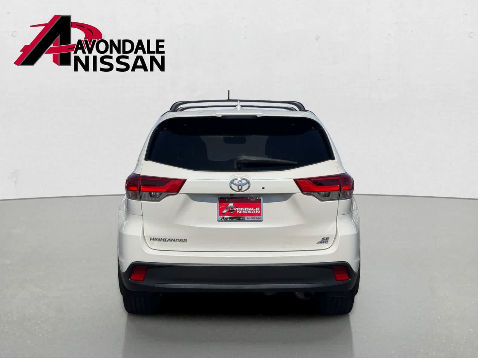 Used 2018 Toyota Highlander SE w/ Carpet Mat Package (TMS) AWD/4WD image 5