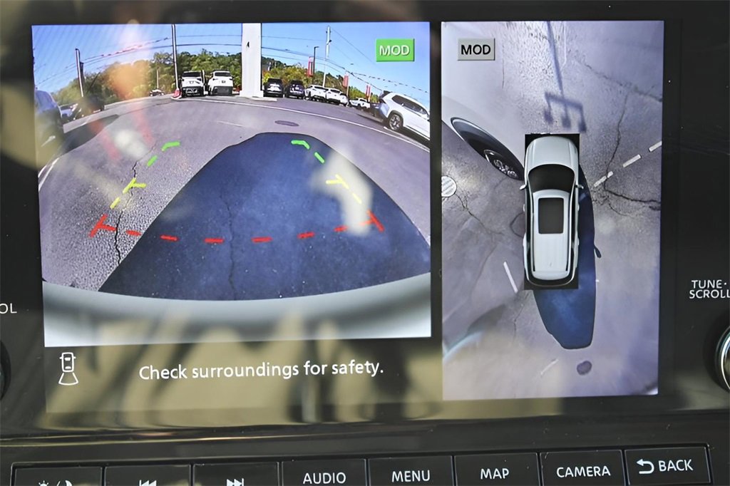 Used 2022 Nissan Pathfinder SL w/ SL Black Package image 14