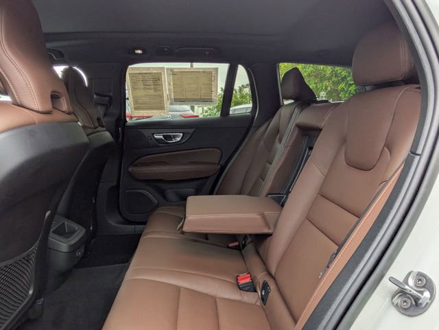 Certified 2023 Volvo V60 B5 Cross Country Plus w/ Climate Package image 27