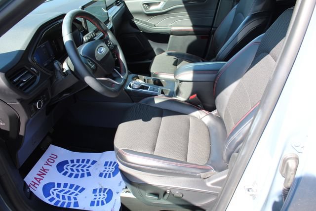 Used 2025 Ford Escape ST-Line w/ Tech Pack #1 AWD/4WD image 14