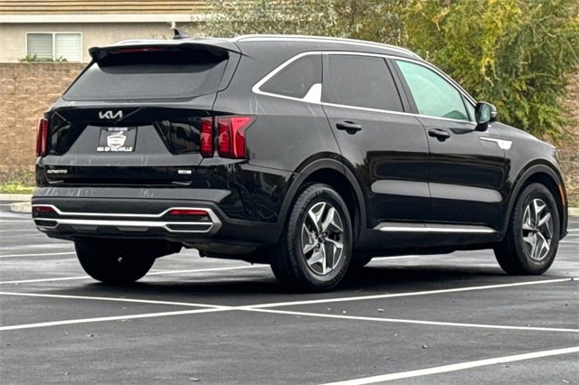 Certified 2023 Kia Sorento EX w/ Panoramic Sunroof Package image 5