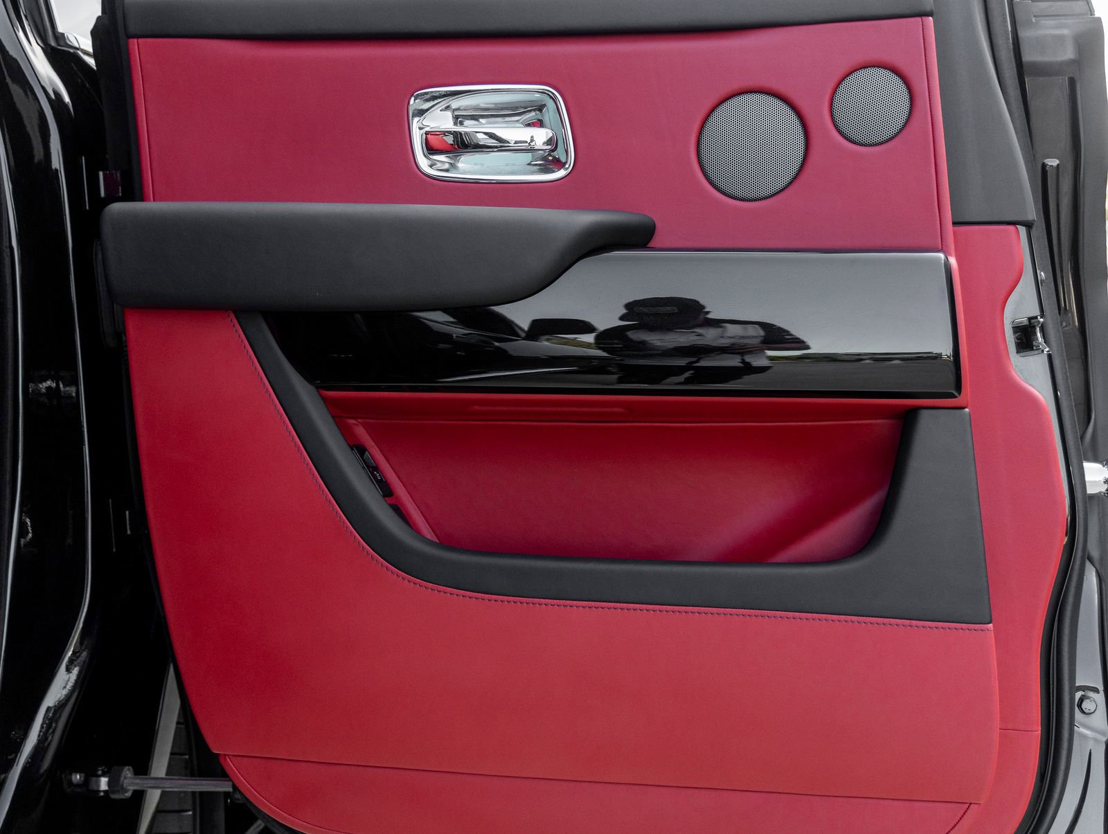 Certified 2023 Rolls-Royce Cullinan image 37