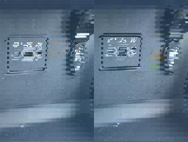 Used 2022 Nissan Altima 2.5 Platinum image 32