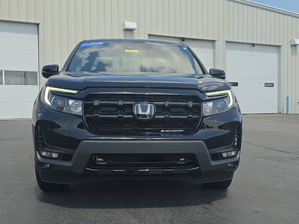 Certified 2025 Honda Ridgeline Black Edition image 2