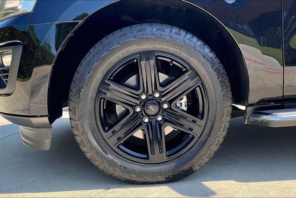 Used 2020 Ford Expedition XLT w/ Equipment Group 202A RWD image 11