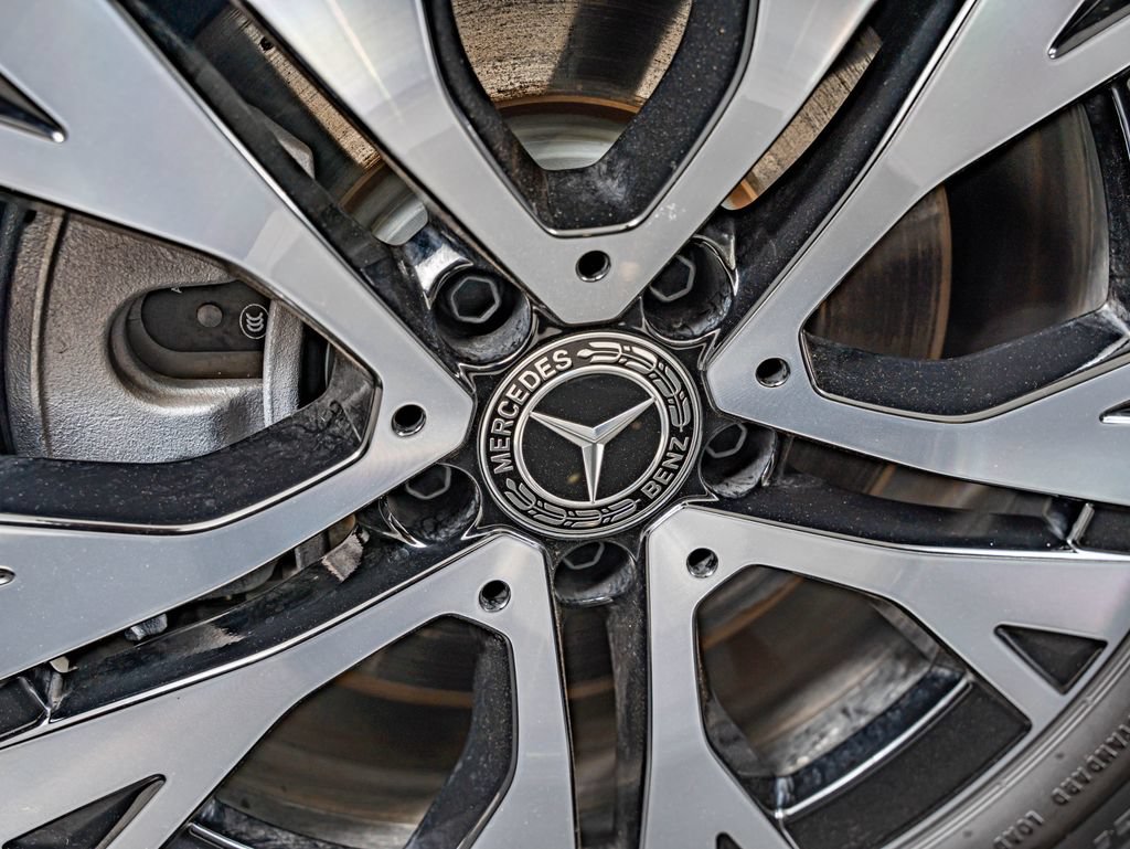 Certified 2026 Mercedes-Benz GLB 250 4MATIC image 11