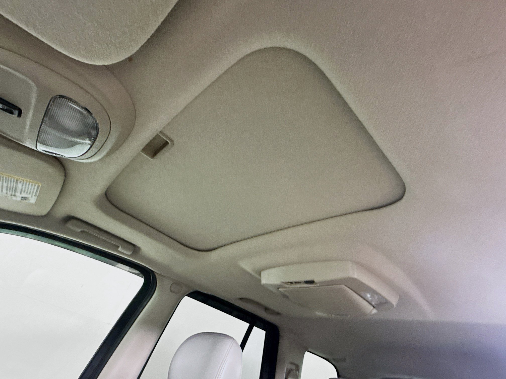 Used 2008 Chevrolet TrailBlazer LT w/ Cargo Convenience Package RWD image 25