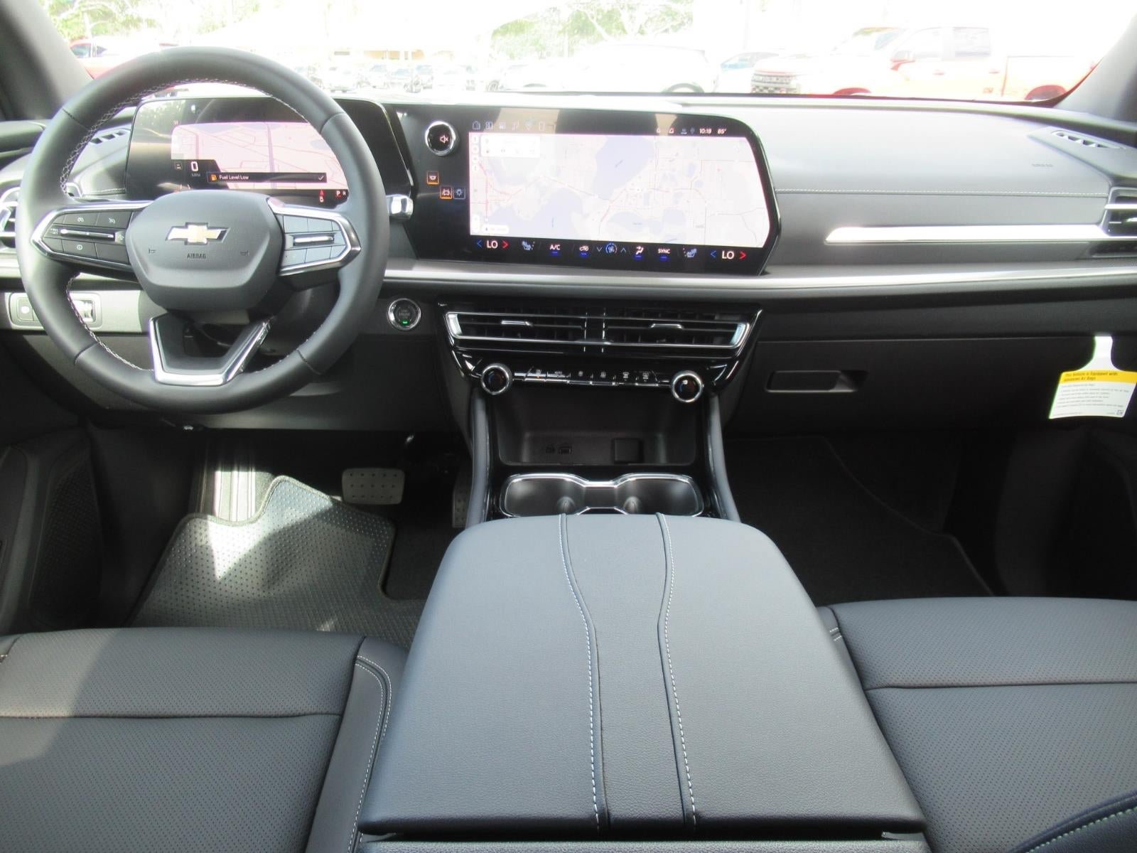 New 2027 Chevrolet Traverse LT w/ Driver Confidence Package FWD image 12