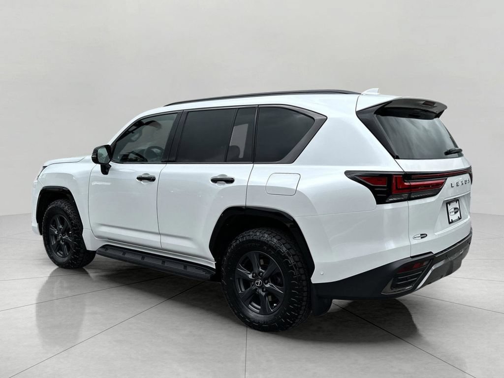 Used 2026 Lexus LX 700h Overtrail AWD/4WD image 5