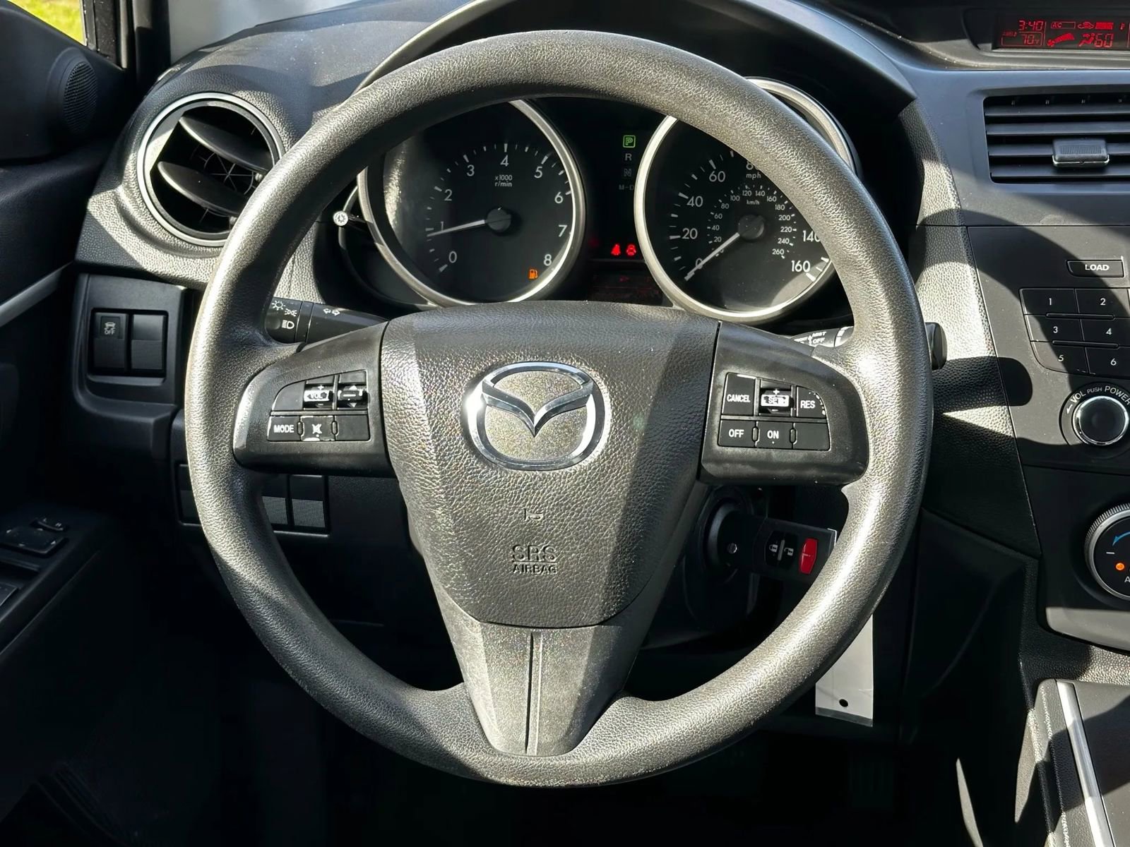 Used 2015 MAZDA MAZDA5 Sport image 18