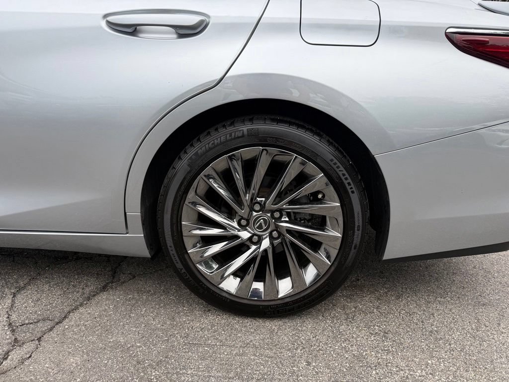 Used 2024 Lexus ES 350 Ultra Luxury w/ Accessory Package (Z2) FWD image 25