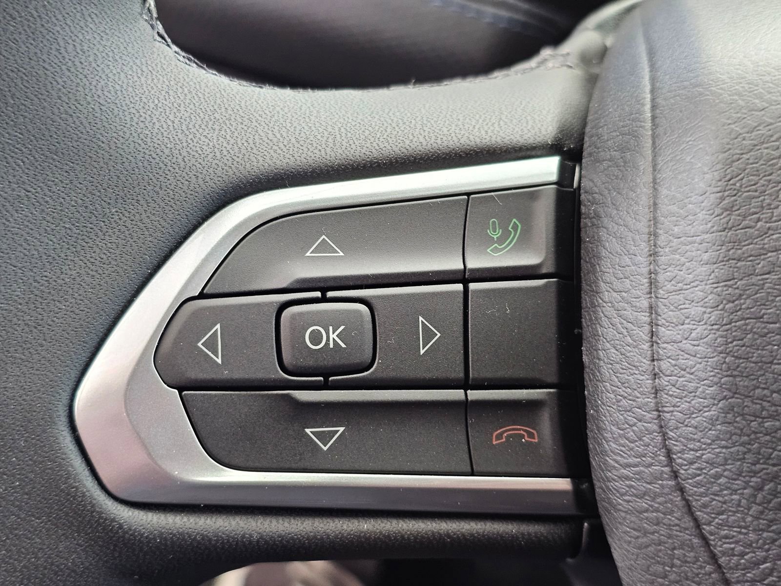 New 2026 Jeep Compass Limited image 17