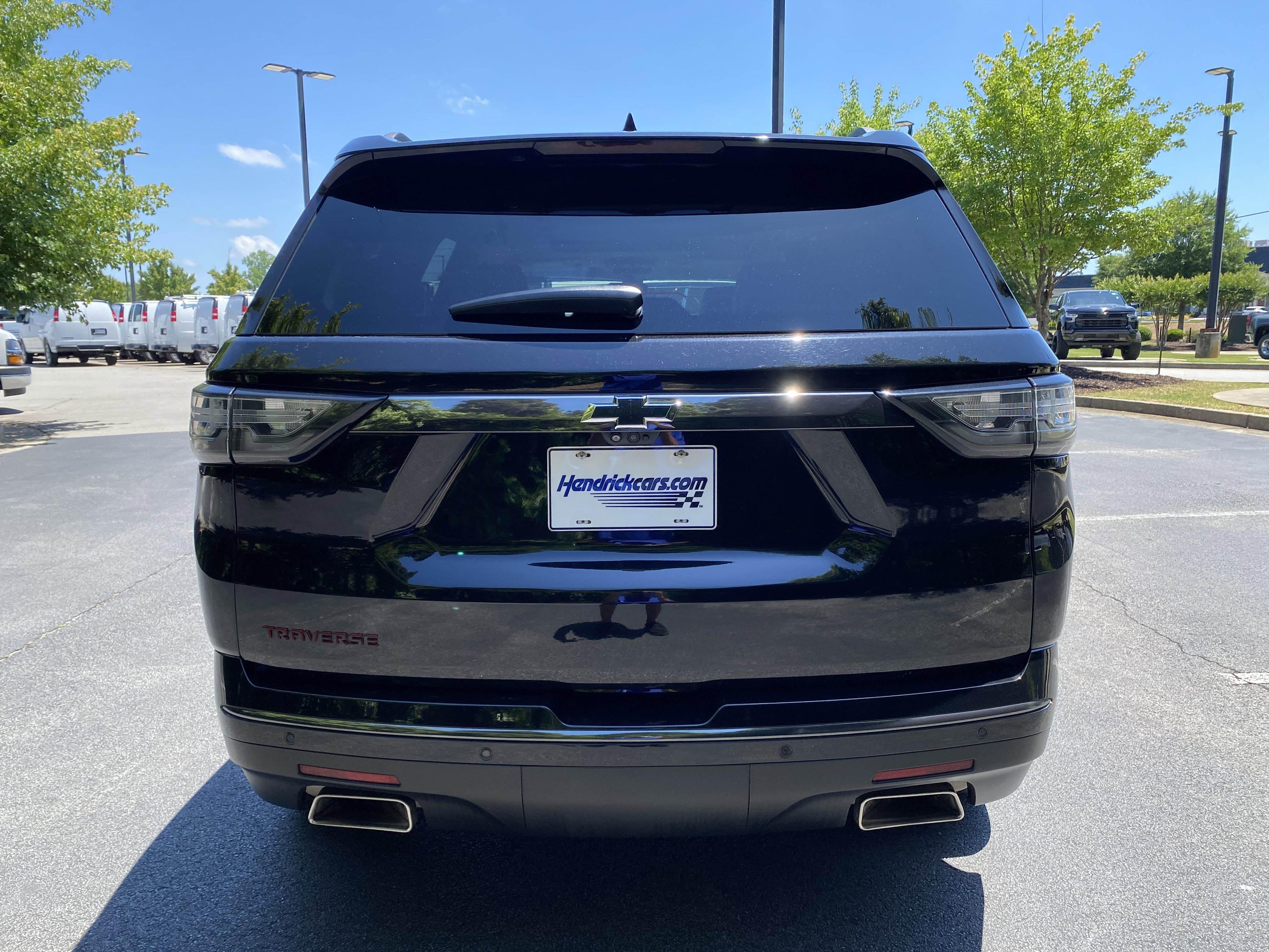 Used 2020 Chevrolet Traverse Premier w/ Redline Edition FWD image 8