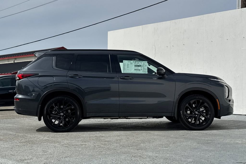 New 2026 Nissan Rogue Platinum image 3