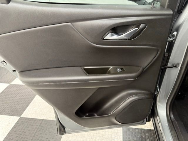 Used 2025 Chevrolet Blazer LT image 19