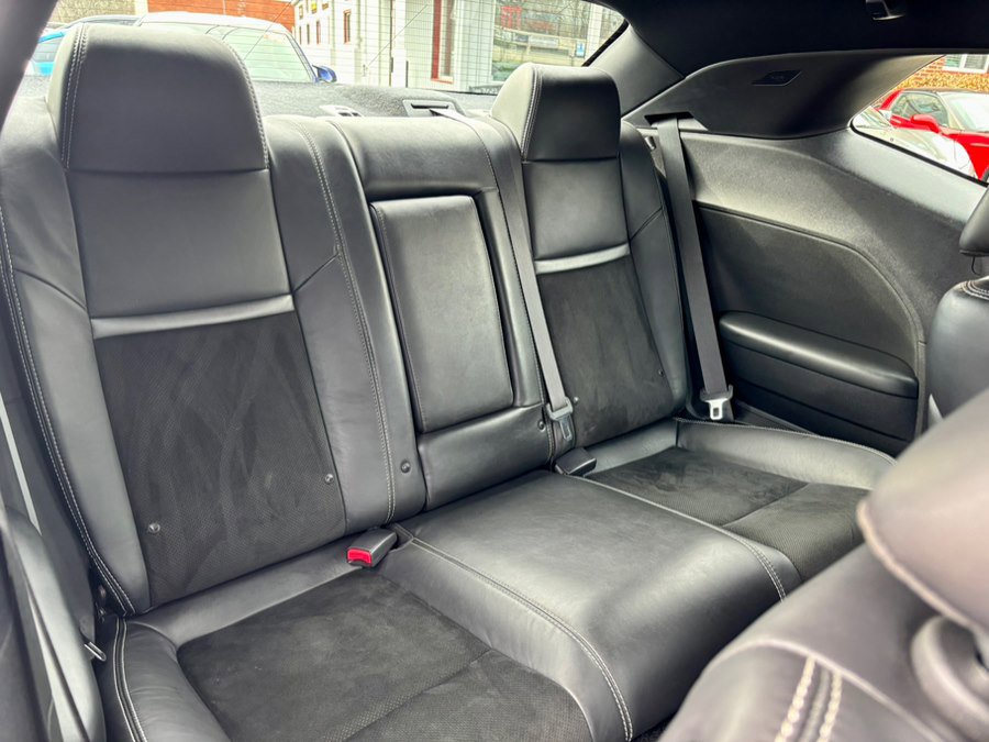 Used 2014 Dodge Challenger R/T image 15